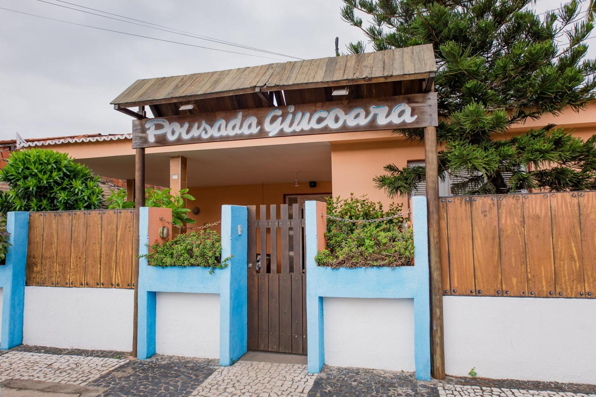 Gincoara Inn *